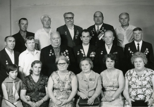Ветераны 9-й ГКСД с женами