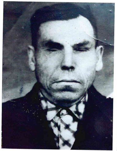 Устьянцев.png